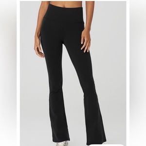 Alo flare leggings